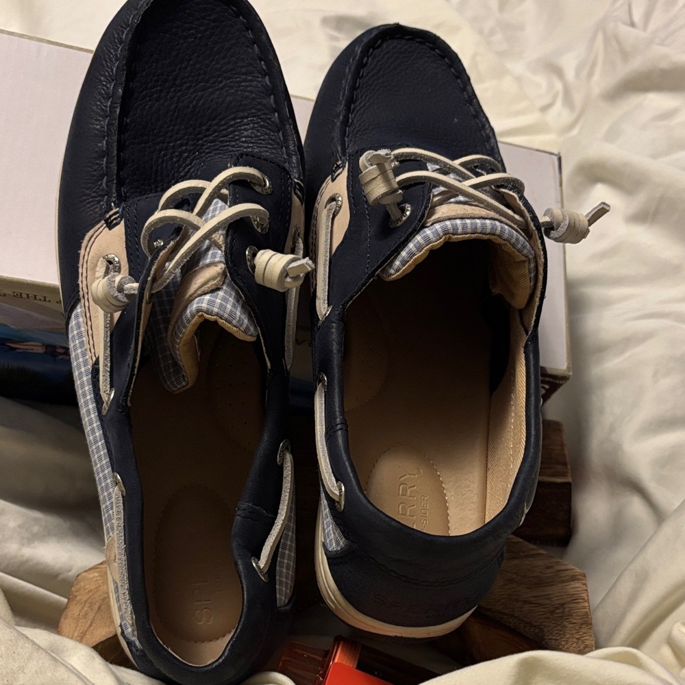Woman shoes